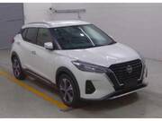 2023 NISSAN KICKS
