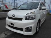 2013 TOYOTA VOXY