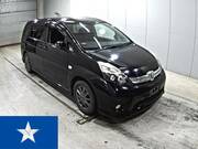 2016 TOYOTA ISIS PLATANA