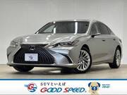 2019 LEXUS ES