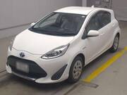 2020 TOYOTA AQUA