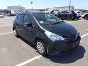 2017 TOYOTA VITZ F