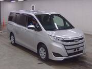 2020 TOYOTA NOAH X