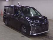 2022 TOYOTA VOXY