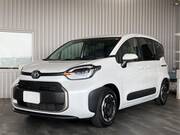 2025 TOYOTA SIENTA