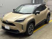 2022 TOYOTA YARIS CROSS HYBRID Z