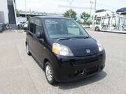 2010 HONDA LIFE G