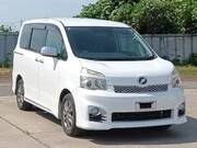 2012 TOYOTA VOXY ZS KIRAMEKI II