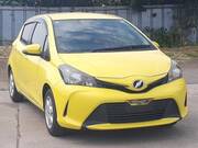2015 TOYOTA VITZ F