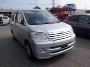 2004 TOYOTA NOAH X V SELECTION
