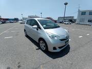 2015 TOYOTA RACTIS G