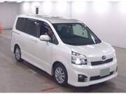 2012 TOYOTA VOXY