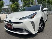 2019 TOYOTA PRIUS