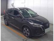 2021 NISSAN KICKS