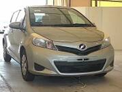 2011 TOYOTA VITZ F