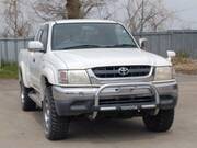 2003 TOYOTA HILUX