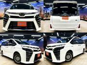 2019 TOYOTA VOXY