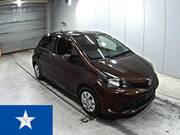 2015 TOYOTA VITZ F