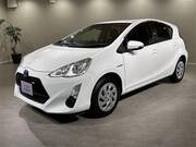 2016 TOYOTA AQUA