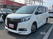 2017 TOYOTA ESQUIRE