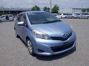 2013 TOYOTA VITZ U