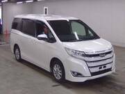 2017 TOYOTA NOAH G