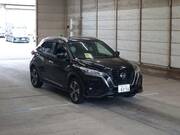 2021 NISSAN KICKS