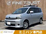 2010 TOYOTA VOXY