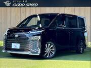 2022 TOYOTA VOXY