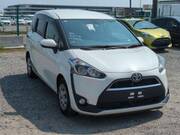 2017 TOYOTA SIENTA X