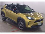 2021 TOYOTA YARIS CROSS HYBRID Z