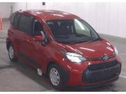2025 TOYOTA SIENTA