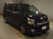 2011 TOYOTA VOXY