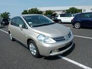 2011 NISSAN TIIDA