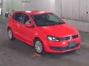 2014 VOLKSWAGEN POLO