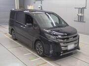 2017 TOYOTA NOAH