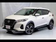 2021 NISSAN KICKS