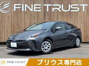 2019 TOYOTA PRIUS S