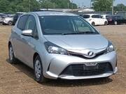 2015 TOYOTA VITZ F