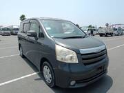 2010 TOYOTA NOAH X SMART EDITION