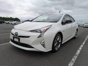 2017 TOYOTA PRIUS