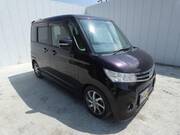 2012 NISSAN ROOX
