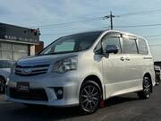2010 TOYOTA NOAH