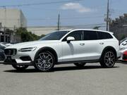 2024 VOLVO V60