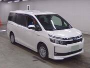 2017 TOYOTA VOXY