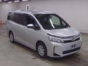2018 TOYOTA VOXY X
