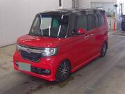 2018 HONDA N-BOX CUSTOM