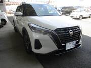 2022 NISSAN KICKS