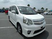 2011 TOYOTA NOAH SI