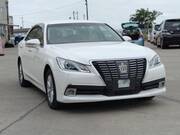 2013 TOYOTA CROWN ROYAL SALOON